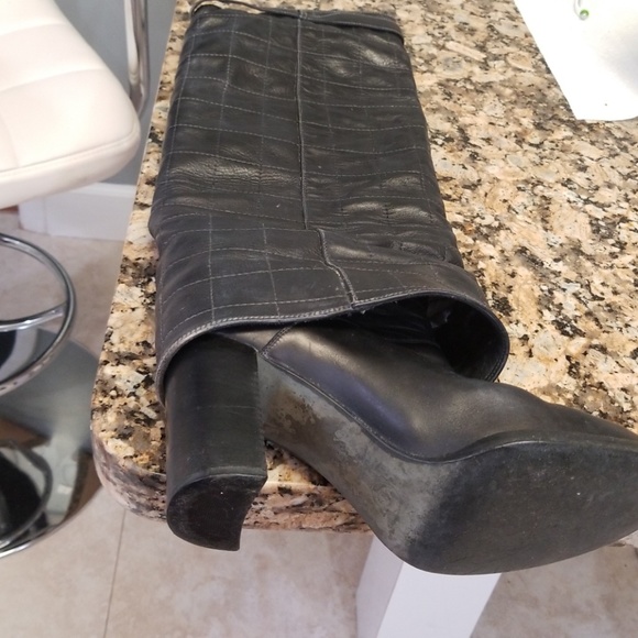 Chanel Boots authentic - Picture 3 of 5